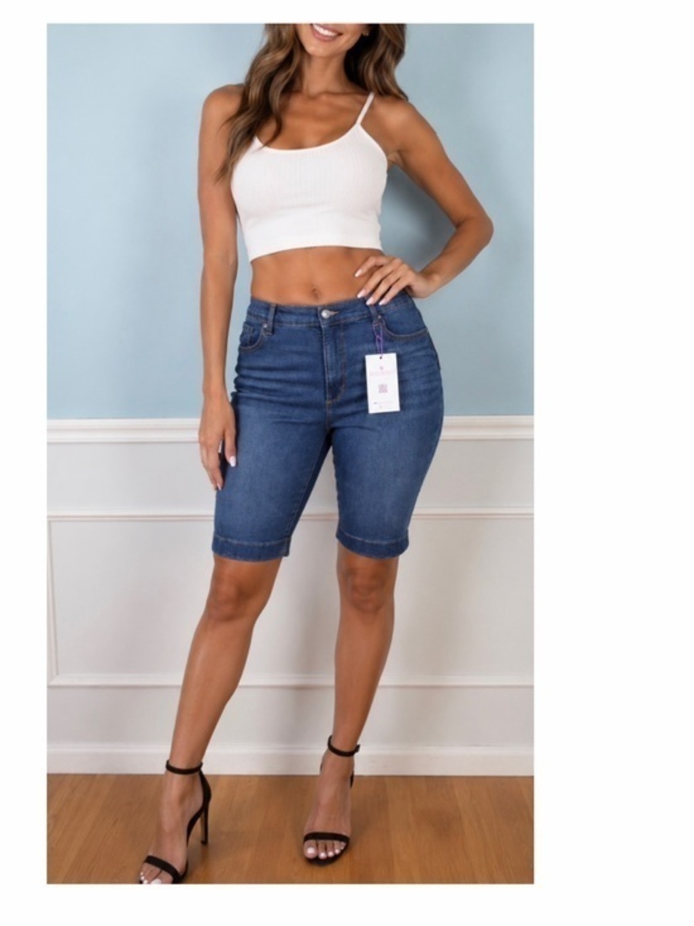 NWT Gloria Vanderbilt Amanda Bermuda Jean Shorts New Slimming Panel Stretch 16